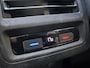 Volkswagen Golf 2.0 TSI GTI [ Pano | IQ.Light | H&K | Trekhaak | 19" | Dodehoek | Draadloos laden]