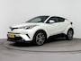 Toyota C-HR / C-HR+ 1.8 Hybrid Style | Dodehoek detectie | Navigatie | Stoelverwarming | JBL | Keyless | Adaptive Cruise | Clima | Parkeersensoren voor/achter | Camera | 18 inch | Rijstrooksensor | Bluetooth