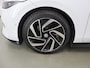 Volkswagen ID.7 Pro Business 77 kWh | Exterieur-Pakket | Matrix LED | Ele. achterklep | Interieur- Pakket | Apple CarPlay/Android Auto | Area View | HUD + Augmented Reality | DAB | Park Assist Plus | Discover Pro Max | Stuur + Stoelverwarming |