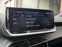 Peugeot e-2008 Allure Pack EV 3-FASEN 50kWh 136pk | SCHUIF/KANTELDAK | 360° CAMERA | STOELVERW. | ALL SEASON | CRUISE | DAB+ | NAVI |