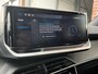 Peugeot e-2008 Allure Pack EV 3-FASEN 50kWh 136pk | SCHUIF/KANTELDAK | 360° CAMERA | STOELVERW. | ALL SEASON | CRUISE | DAB+ | NAVI |