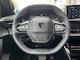 Peugeot e-2008 Allure Pack EV 3-FASEN 50kWh 136pk | SCHUIF/KANTELDAK | 360° CAMERA | STOELVERW. | ALL SEASON | CRUISE | DAB+ | NAVI |