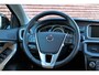 Volvo V40 Cross Country T3 Polar+ Luxury | Trekhaak | Panoramadak | Cruise Control | Navigatie | Bluetooth Telefonie & Multimedia | Verwarmbare Voorstoelen | Harman Kardon | Extra Getint Glas