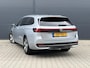 Volkswagen Passat Variant 1.5 eHybrid 204pk DSG Business | SoH 100% | Navigatie | Trekhaak | DCC | Head-up