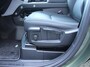 Land Rover Defender 2.0 P300e 110 Forest Edition | stuur en stoel verwarming |