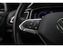 Volkswagen T-Roc R-Line Business 1.5 TSI 150pk DSG Automaat Panoramadak, Adaptive cruise control, Elektrische achterklep, LED matrix koplampen, Achteruitrijcamera, Navigatie