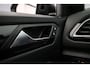 Volkswagen T-Roc R-Line Business 1.5 TSI 150pk DSG Automaat Panoramadak, Adaptive cruise control, Elektrische achterklep, LED matrix koplampen, Achteruitrijcamera, Navigatie