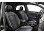 Volkswagen T-Roc R-Line Business 1.5 TSI 150pk DSG Automaat Panoramadak, Adaptive cruise control, Elektrische achterklep, LED matrix koplampen, Achteruitrijcamera, Navigatie