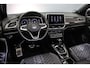 Volkswagen T-Roc R-Line Business 1.5 TSI 150pk DSG Automaat Panoramadak, Adaptive cruise control, Elektrische achterklep, LED matrix koplampen, Achteruitrijcamera, Navigatie