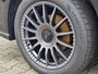 Ford E-Transit Custom 320 L2H1 MS-RT 71 kWh DC 280pk | Ford Voorraad | Dubbele zijschuifdeur | Inklapbare trekhaak | Centrale dubbele vergrendeling | Driver Assistent Pack Ultimate | 2 AGM accus | BEV 3-fase oplaadkabel (mode 3, 32A, 10m) | Adaptieve LED koplampen met verblindingsvrij grootlicht | Vehicle Integration System