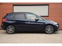 BMW 2-Serie Active Tourer 218i Sportline Trekhaak/Shadowline/18 Inch/Camera/Stoelverwarmin