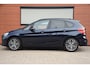 BMW 2-Serie Active Tourer 218i Sportline Trekhaak/Shadowline/18 Inch/Camera/Stoelverwarmin