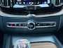 Volvo XC60 2.0 T8 Plug-in hybrid AWD Ultra Bright | SOH 100% | Massagestoelen | Stoelverwarming en verkoeling | Harman/Kardon | Panoramdak | Adaptieve Cruise control | Apple Carplay/Android Auto | HUD |