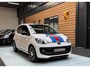 Volkswagen Up! 1.0 High up! 67DKM! Cruise! Airco! Navi!