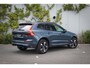 Volvo XC60 T6 Plug-in hybrid AWD Essential | Gratis Trekhaak | Adaptieve Cruise Control | Stoel + Stuurverwarming | Dode Hoek detectie | 19 Inch Velgen | Nordico Interieur | Getint Glas Achter