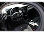 Volvo XC40 T2 Momentum Business | Adaptieve cruise control | 360 graden camera | Apple carplay/Android auto | Keyless | Achteruitrij camera | 18 inch Lichtmetalen velgen