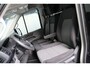 Volkswagen Crafter 35 2.0 TDI L3H3 Highline Automaat - N.A.P. Airco, Cruise, PDC, Navi, Carplay, Camera, Trekhaak.