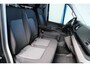 Volkswagen Crafter 35 2.0 TDI L3H3 Highline Automaat - N.A.P. Airco, Cruise, PDC, Navi, Carplay, Camera, Trekhaak.