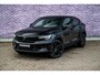 Volvo EC40 Single Motor Extended Range Ultra Europa Black Editon | Adaptieve Cruise Control | BLIS | Panoramadak | Harman / Kardon | Nubuck | 360 Camera | 20" | Memory | Elektrische Stoelen | Stoelverwarming voor & achter | Stuuverwarming |