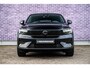 Volvo EC40 Single Motor Extended Range Ultra Europa Black Editon | Adaptieve Cruise Control | BLIS | Panoramadak | Harman / Kardon | Nubuck | 360 Camera | 20" | Memory | Elektrische Stoelen | Stoelverwarming voor & achter | Stuuverwarming |