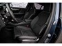 Volvo EC40 Single Motor Extended Range Ultra Europa Black Editon | Panoramadak | Keyless | Harman Kardon Audio | Elektrische Achterklep | 360 camera | Stoel-/Stuurverwarming | Adaptieve Cruise | Getint Glas | Luxe Bekleding |