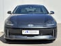Hyundai Ioniq 6 Connect 77.4 kWh / SOH 100% / Fabrieksgarantie tot 11-2028 / CCS snellader / All season banden / Elektrisch verstelbare stoel  / Stuur-, Stoel & Achterbankverwarming / warmtepomp / Trekgewicht 1500 kg / Keyless Entry/Start /