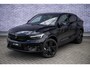 Volvo EC40 Single Motor Plus Black Edition Europa 70 kWh | Panoramadak | Parkeer Camera | Adaptieve Cruise Control | Harman/Kardon | Achterbank Verwarming | Warmtepomp |