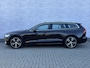 Volvo V60 2.0 B4 Inscription | Trekhaak | Harman Kardon Audio | Panoramadak | Achteruitrijcamera | Keyless Entry | Elektrische Achterklep | Lederen Bekleding | Lichtmetalen Velgen 19 inch | Navigatie | Apple Carplay | Android Auto