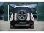 Land Rover Defender 110 P300e 110 Dynamic HSE Edition l Cold Climate pack l Black exterior Pack l Head-UP Display l Elektrische trekhaak l