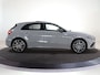 Mercedes-Benz A-klasse 250e Business Solution AMG | Panoramaschuifdak | AMG Plus Line | Head up | Nightpakket | 19 inch AMG-velgen |