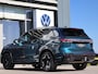 Volkswagen Tiguan 1.5 TSI 204 pk DSG eHybrid R-Line Business | Blackstyle | Zwenkbare Trekhaak | Matrix Led | Head-up Display | Achteruitrij Camera | Stoelverwarming v+a | Elektrische Achterklep | Massage |