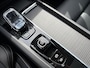 Volvo XC60 T6 Plug-in hybrid AWD Plus Black Edition | Facelift | Harman Kardon Audio | Head-up Display | 360 Graden Camera | Panoramadak | Lichtmetalen Velgen 21 inch | Elektrisch Verstelbare Voorstoelen | Keyless Entry | BLIS