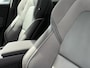 Volvo XC60 T6 Plug-in hybrid AWD Plus Black Edition | Gratis Trekhaak | Harman Kardon Audio | Head-up Display | 360 Graden Camera | Panoramadak | Lichtmetalen Velgen 21 inch | Elektrisch Verstelbare Voorstoelen | Keyless Entry | BLIS