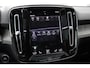 Volvo XC40 1.5 T4 Recharge Inscription | Panoramadak | Elek. bed. voorstoelen met geheugen | Semi elek. trekhaak | Verwarmbare voorstoelen | Verwarmbaar stuurwiel | 360 graden camera | Verwarmbare achterbank | Keyless entry | Premium audio by Harman Kardon | Adaptive cruise control | Blind spot | Elektrische achterklep | Apple carplay |