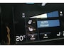 Volvo XC40 1.5 T4 Recharge Inscription | Panoramadak | Elek. bed. voorstoelen met geheugen | Semi elek. trekhaak | Verwarmbare voorstoelen | Verwarmbaar stuurwiel | 360 graden camera | Verwarmbare achterbank | Keyless entry | Premium audio by Harman Kardon | Adaptive cruise control | Blind spot | Elektrische achterklep | Apple carplay |
