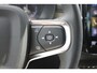 Volvo XC40 1.5 T4 Recharge Inscription | Panoramadak | Elek. bed. voorstoelen met geheugen | Semi elek. trekhaak | Verwarmbare voorstoelen | Verwarmbaar stuurwiel | 360 graden camera | Verwarmbare achterbank | Keyless entry | Premium audio by Harman Kardon | Adaptive cruise control | Blind spot | Elektrische achterklep | Apple carplay |