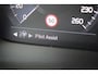 Volvo XC40 1.5 T4 Recharge Inscription | Panoramadak | Elek. bed. voorstoelen met geheugen | Semi elek. trekhaak | Verwarmbare voorstoelen | Verwarmbaar stuurwiel | 360 graden camera | Verwarmbare achterbank | Keyless entry | Premium audio by Harman Kardon | Adaptive cruise control | Blind spot | Elektrische achterklep | Apple carplay |