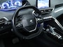 Peugeot 5008 1.2 PureTech Allure Sport (PANORAMADAK,APPLE CARPLAY,NAVI,CAMERA,GETINT,ELEKTRISCHE STOELEN,SPORTSTOELEN,LM VELGEN)