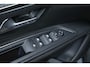 Peugeot 5008 1.2 PureTech Allure Sport (PANORAMADAK,APPLE CARPLAY,NAVI,CAMERA,GETINT,ELEKTRISCHE STOELEN,SPORTSTOELEN,LM VELGEN)