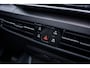 Volkswagen Golf Life Edition eHybrid | 'App-Connect' draadloze smartphone integratie | Achterbank in ongelijke delen neerklapbaar incl. middenarmsteun en doorlaadmogelijkheid | Achteruitrijcamera (Rear View)