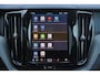 Volvo XC60 T6 Recharge AWD Plus Black Edition - Panorama/schuifdak - Luchtvering - IntelliSafe Assist & Surround - 360º Camera - Harman Kardon audio - Adaptieve LED koplampen - Verwarmde voorstoelen, stuur & achterbank - Parkeersensoren voor & achter - Elektr. bedienb. voorstoelen met geheugen - Draadloze tel. lader - Extra getint glas - Inklapbare trekhaak - 21' LMV