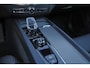 Volvo XC60 T6 Recharge AWD Plus Black Edition - Panorama/schuifdak - Luchtvering - IntelliSafe Assist & Surround - 360º Camera - Harman Kardon audio - Adaptieve LED koplampen - Verwarmde voorstoelen, stuur & achterbank - Parkeersensoren voor & achter - Elektr. bedienb. voorstoelen met geheugen - Draadloze tel. lader - Extra getint glas - Inklapbare trekhaak - 21' LMV