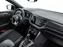 Volkswagen T-Roc 1.5 TSI 150pk DSG R-Line Sport · Camera · Panoramadak · Apple/Android Car Play · Alarm · Trekhaak · 18'' Inch ·