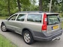 Volvo XC70 2X ) CROSS COUNTRY AUT 2.4 T LEDER