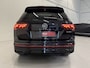 Volkswagen Tiguan 1.4 TSI eHybrid 3xR-Line PANO/TREKHAAK/HEAD-UP/IQ-LIGHT/ACC/SFEER/VIRTUAL/CARPLAY/CAMERA/KEYLESS/PARK-ASSIST/PRIVACY/DESIGN-PAKKET BLACK STYLE/VOLLEDIG VW DEALER HISTORIE