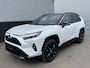 Toyota RAV4 2.5 Hybrid AWD Bi-tone Trekhaak, navigatie Apple CarPlay/Android Auto, parkeersensoren v&a, stoelverwarming, stuurverwarming, elektr. achterklep