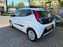 Toyota Aygo 1.0 VVT-i x-play cabrio 12.778 km, nieuwstaat , dealer onderhouden, airco, cruise, elec pakket camera, 1e eigenaar