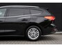 Ford Focus Wagon 1.0 EcoBoost Titanium Automaat | Adaptieve cruise | Winter-pack | Afn. Trekhaak | Camera | Elec. achterklep | Dodehoek detectie | LED verlichting | Keyless entry | Privacy-glass