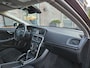 Volvo V40 2.0 T2 Momentum Trekhaak! Airco/Clima! Cruise Control! Navigatie! Nette Auto!