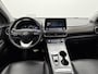 Hyundai Kona Electric EV Limited 64 kWh 3- Fase SOH 94,6% | Warmtepomp | Elektrisch Schuif/Kanteldak | Trekhaak | Camera | Leer | Head-Up Display